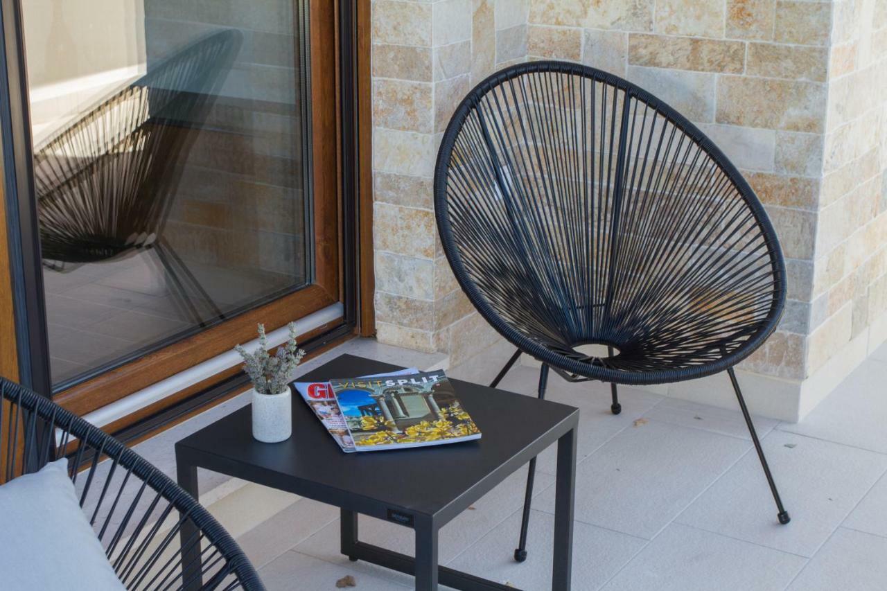 Luxury Poolside Villa Slatine Εξωτερικό φωτογραφία