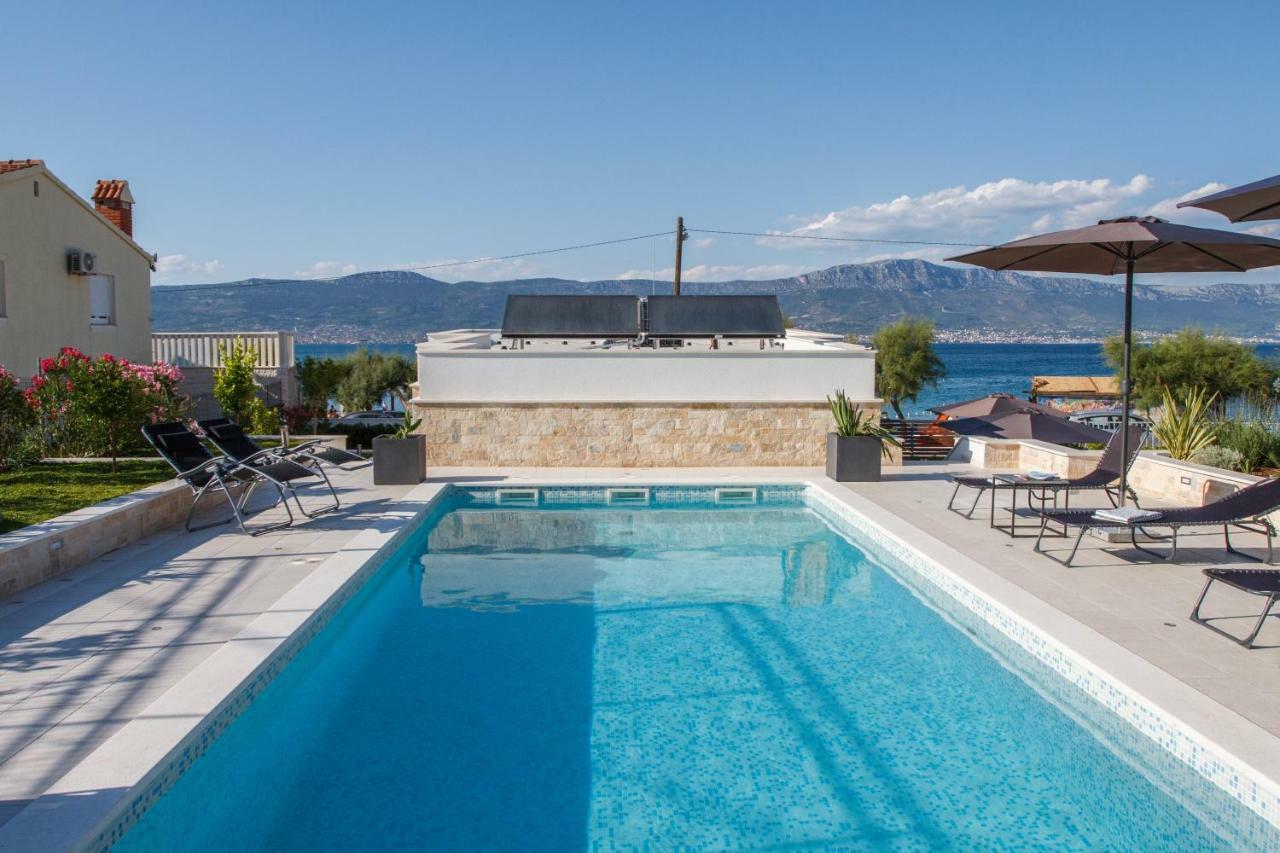 Luxury Poolside Villa Slatine Εξωτερικό φωτογραφία